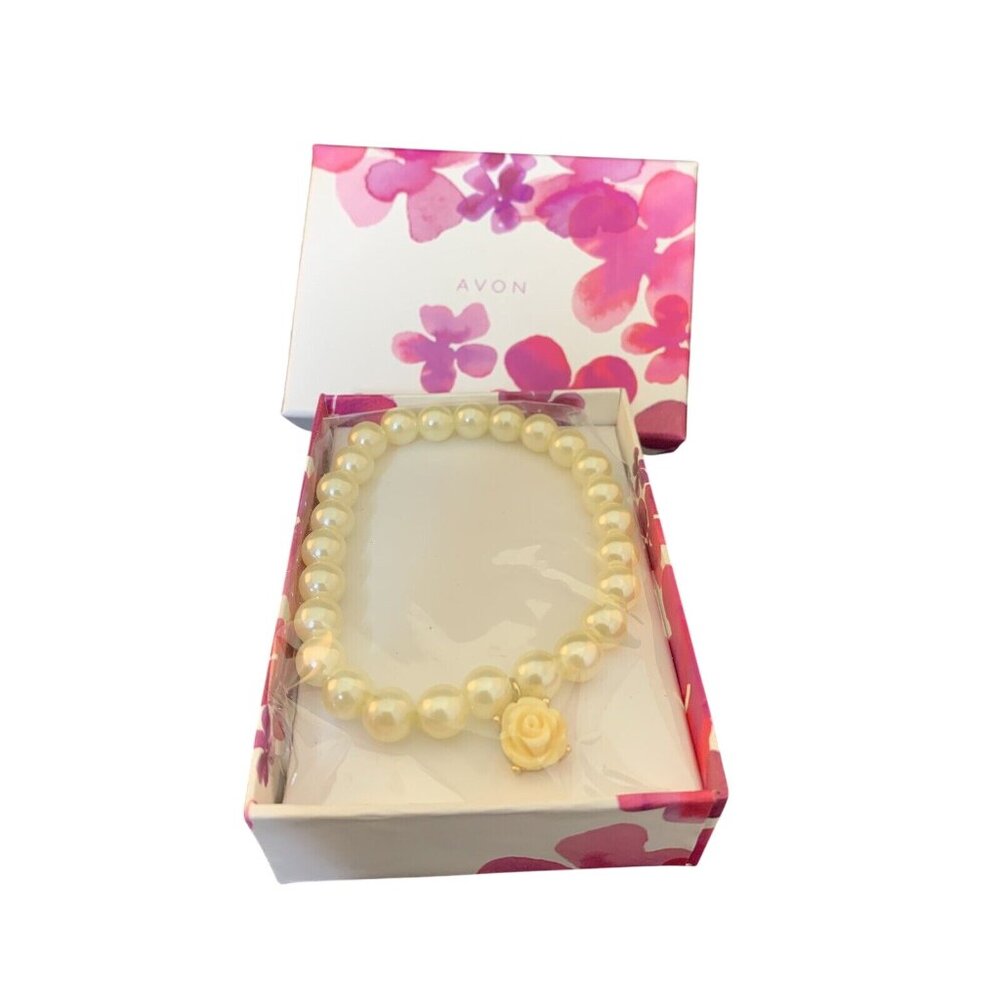 Rosette Touches Stretch Bracelet White Faux Pearls w/ Flower Charm (1637-1-2)